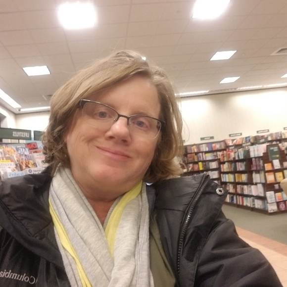 Meet your Posher, Kathleen - Picture 2 of 2